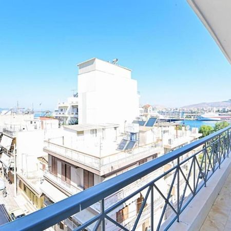 Cozy Apartment Located On Piraeus Port Area- Exteriör bild