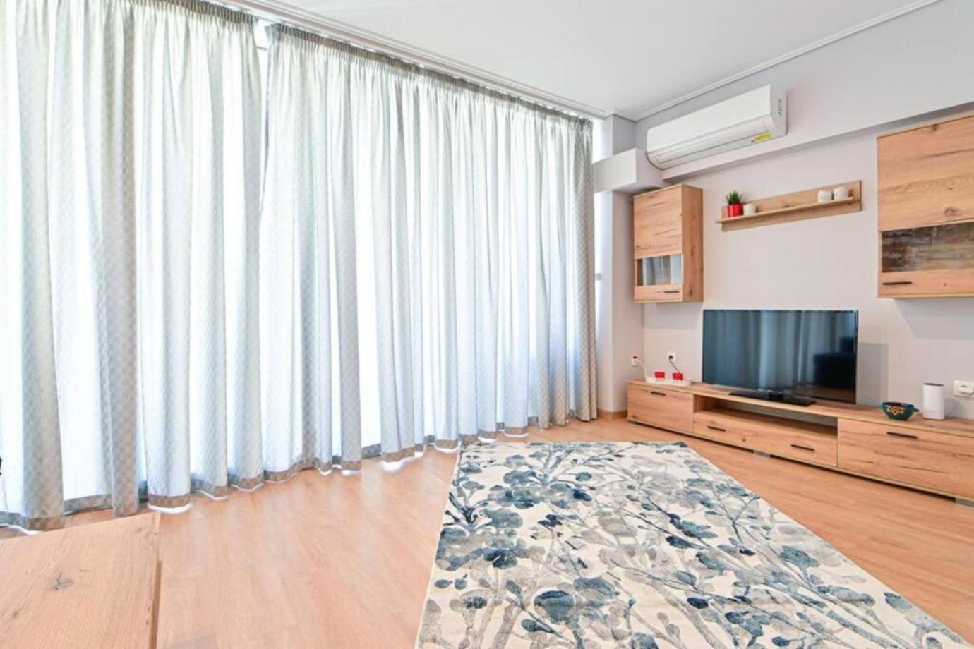 Cozy Apartment Located On Piraeus Port Area- Exteriör bild