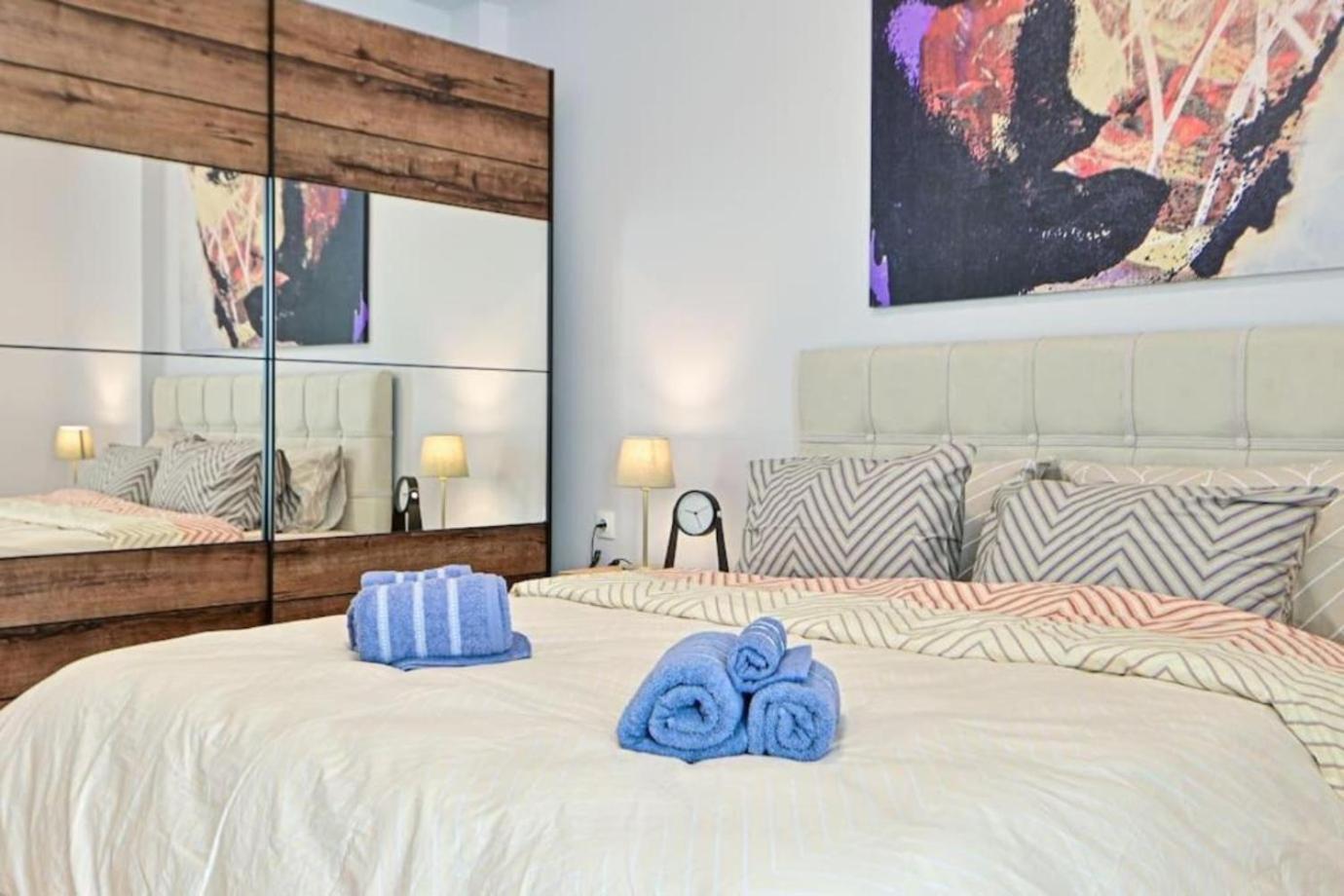 Cozy Apartment Located On Piraeus Port Area- Exteriör bild