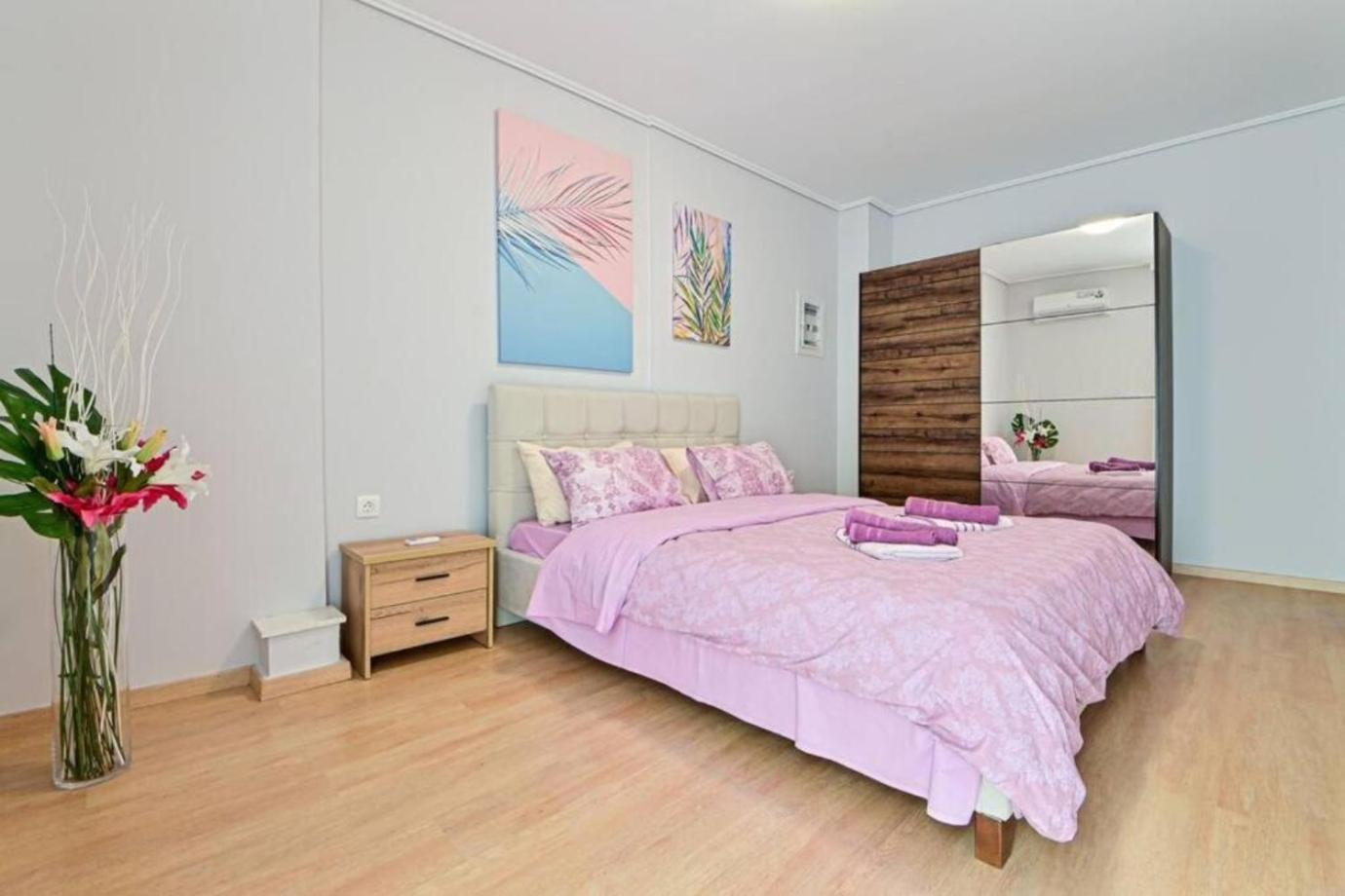 Cozy Apartment Located On Piraeus Port Area- Exteriör bild